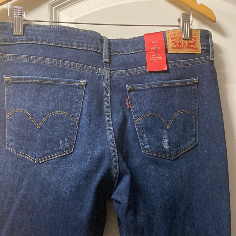Levi’s 711